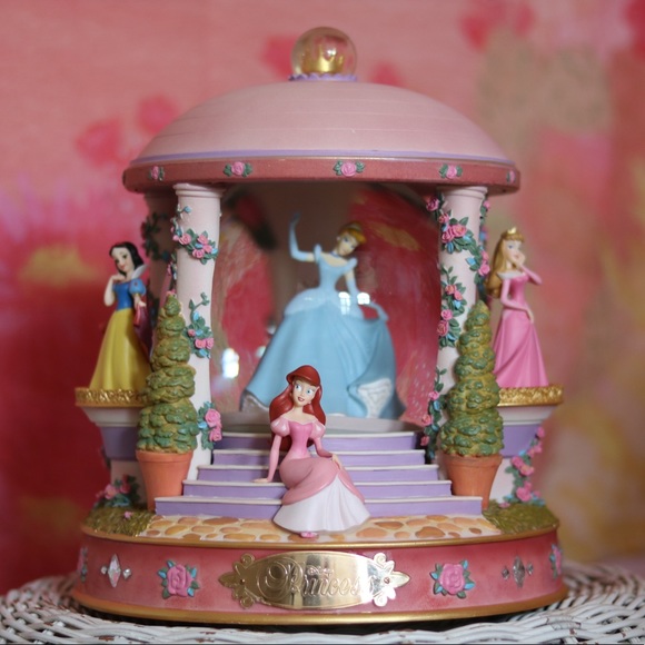Disney Accents Large Disney Princess Snow Globe Rare Poshmark